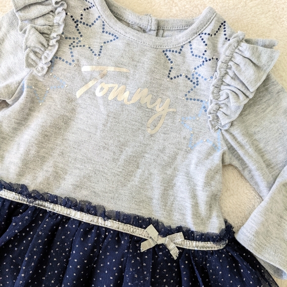 Tommy Hilfiger Infant Grey Long Sleeve Top with Blue/SilverLeggings. Size 3-6M - Picture 3 of 6